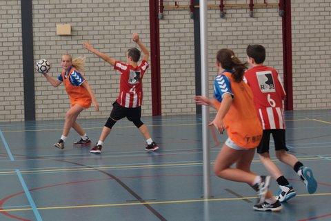 Korfbal C2  29 november-039.JPG